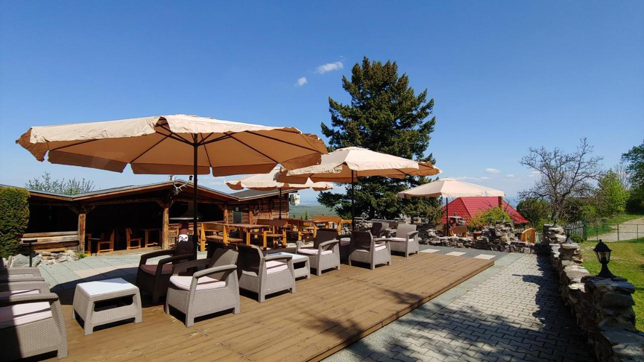 Pod Hradom Restaurant & Pension Topolcany Luaran gambar