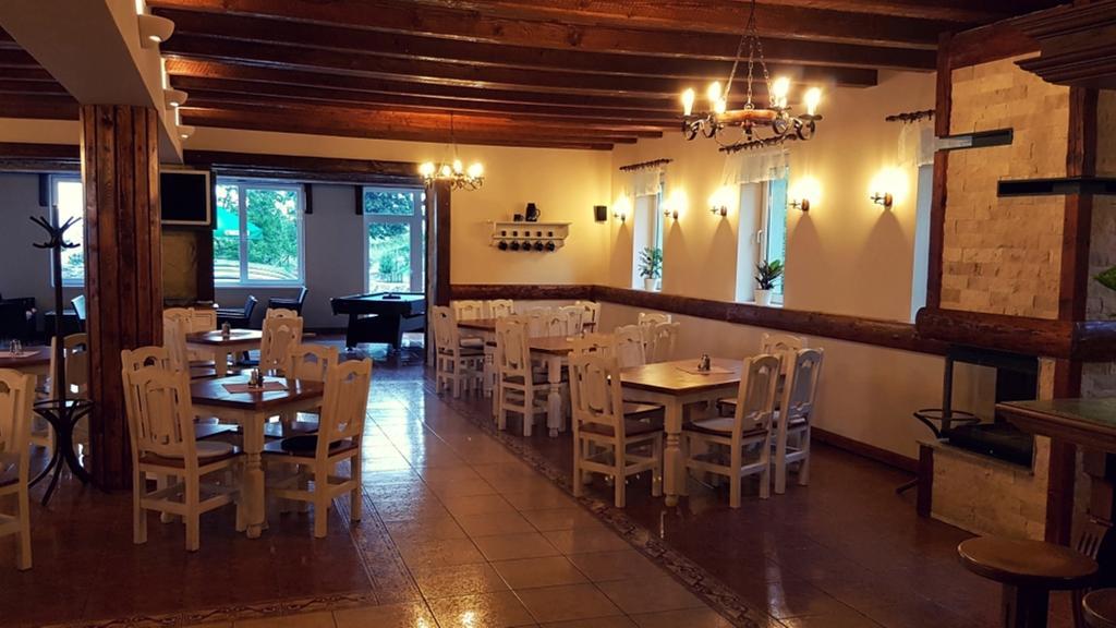 Pod Hradom Restaurant & Pension Topolcany Luaran gambar