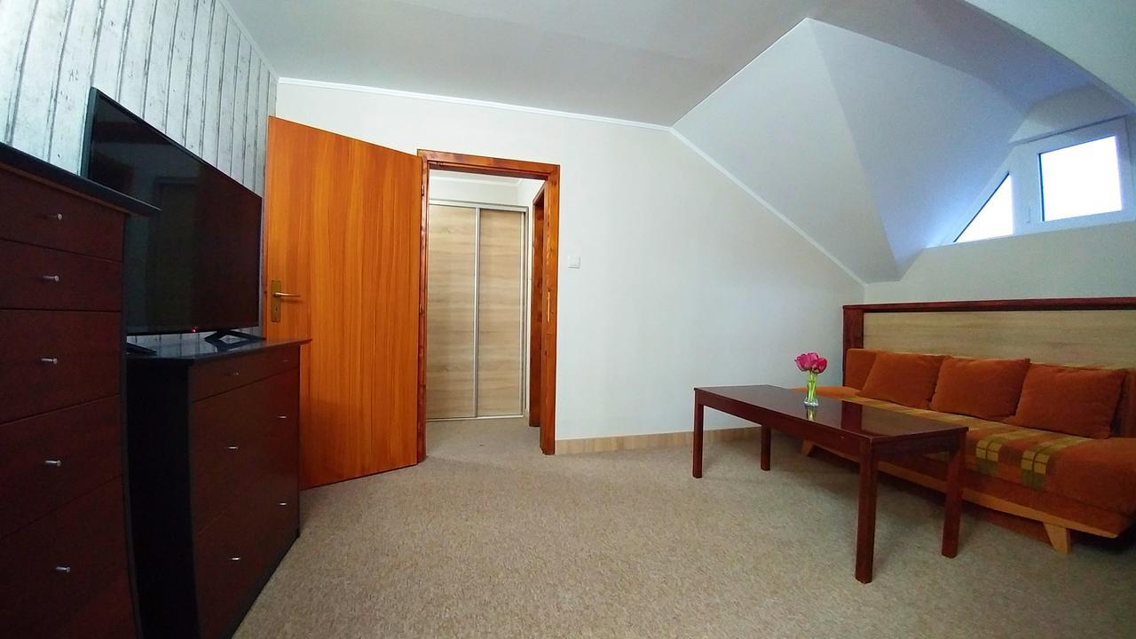 Pod Hradom Restaurant & Pension Topolcany Luaran gambar